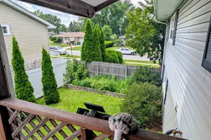 875 W 72nd Ct, Merrillville, IN 46410 - Photo 15
