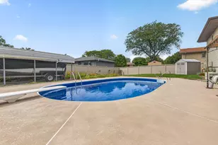 9838 Redbud Rd, Munster, IN 46321 - Photo 5