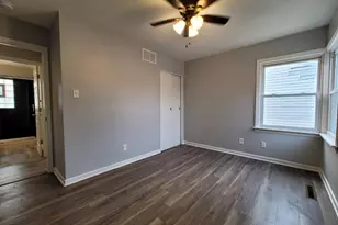 2716 White Oak Ave, Whiting, IN 46394 - Photo 9