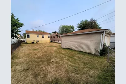 2716 White Oak Avenue, Whiting, IN 46394 - Photo 17