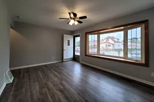 2716 White Oak Ave, Whiting, IN 46394 - Photo 3