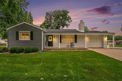203 E Greenwood Avenue, Crown Point, IN 46307 - Photo 1