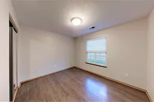 1945 W 86th Ln, Merrillville, IN 46410 - Photo 9