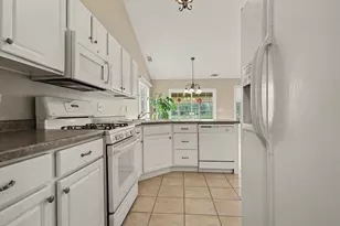 6169 Avocet Cir, Hobart, IN 46342 - Photo 15