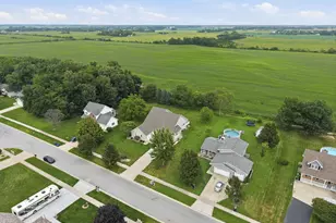 731 Oakbrook Dr, Hebron, IN 46341 - Photo 31