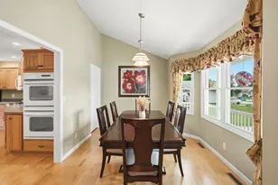 731 Oakbrook Dr, Hebron, IN 46341 - Photo 5