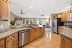 731 Oakbrook Dr, Hebron, IN 46341 - Photo 7