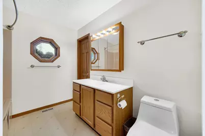 585 Lake Park Drive, Valparaiso, IN 46385 - Photo 13