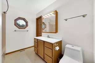 585 Lk Pk Dr, Valparaiso, IN 46385 - Photo 13