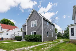 127 S Park Ave, Rensselaer, IN 47978 - Photo 3