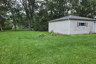 10515 Baker St, Crown Point, IN 46307 - Photo 5