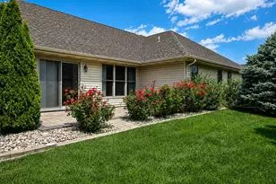 1081 Wildwood Ln, Schererville, IN 46375 - Photo 17