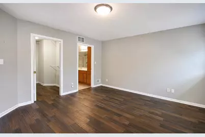 1081 Wildwood Lane, Schererville, IN 46375 - Photo 11