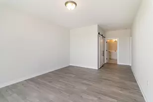 9610 N Centennial Dr, Munster, IN 46321 - Photo 9