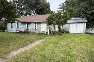 1111 N McKinley Ave, Rensselaer, IN 47978 - Photo 1