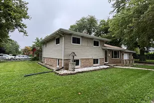 7447 California Ave, Hammond, IN 46323 - Photo 3
