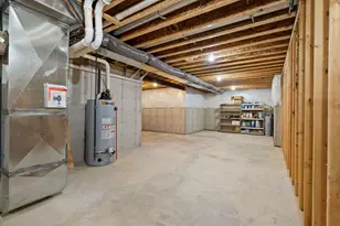 326 W Houghton Dr, Valparaiso, IN 46385 - Photo 55