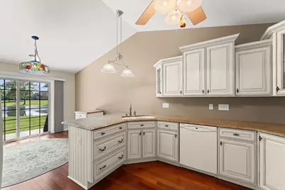 901 Veterans Lane, Crown Point, IN 46307 - Photo 11