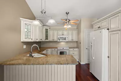 901 Veterans Lane, Crown Point, IN 46307 - Photo 9