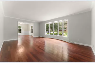 210 W 150 N, Valparaiso, IN 46385 - Photo 5