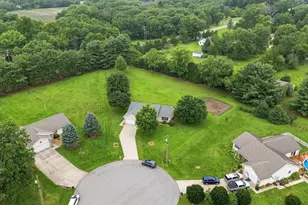 11398 N Pine Ct, Wheatfield, IN 46392 - Photo 33