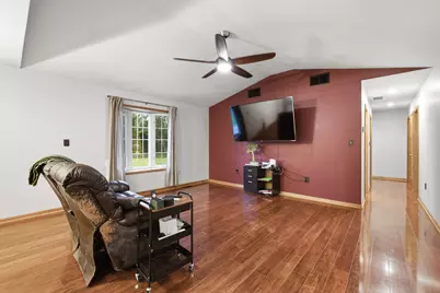 11398 N Pine Court, Wheatfield, IN 46392 - Photo 9