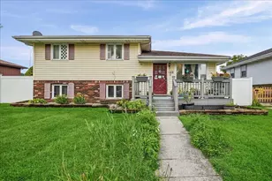 122 N Elmer St, Griffith, IN 46319 - Photo 1
