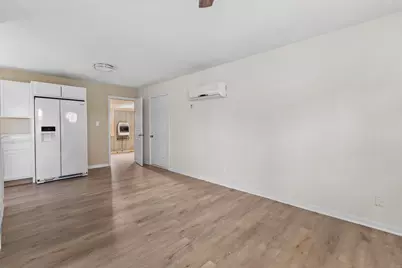 4171 W 39th Avenue, Hobart, IN 46342 - Photo 5