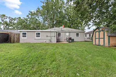 4171 W 39th Avenue, Hobart, IN 46342 - Photo 17