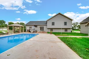 11723 N 557 E, Demotte, IN 46310 - Photo 33