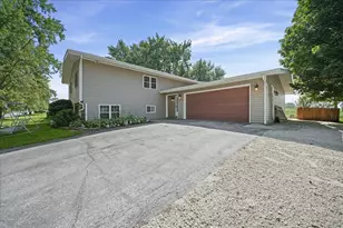 534 Robyn Rd, Valparaiso, IN 46385 - Photo 35