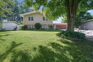 534 Robyn Rd, Valparaiso, IN 46385 - Photo 1