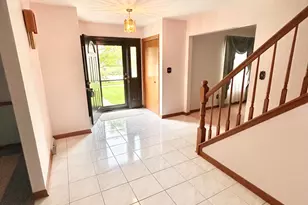 1429 Lakeview Dr, Schererville, IN 46375 - Photo 13