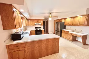 1429 Lakeview Dr, Schererville, IN 46375 - Photo 17