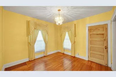 221 S Woodland Avenue, Michigan City, IN 46360 - Photo 5