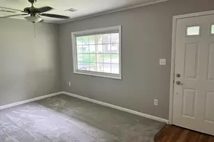 2207 Fernhill Dr, Valparaiso, IN 46385 - Photo 9