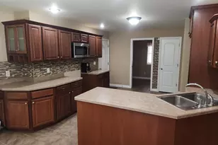 325 Forsythia St SE, Demotte, IN 46310 - Photo 5