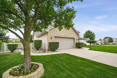 2252 Lennox Lane, Valparaiso, IN 46385 - Photo 5
