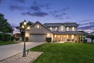 2252 Lennox Ln, Valparaiso, IN 46385 - Photo 1