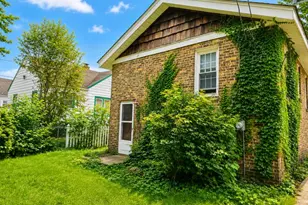 913 170th St, Hammond, IN 46324 - Photo 9