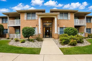 9835 Wildwood Cir, Munster, IN 46321 - Photo 1