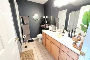 9835 Wildwood Cir, Munster, IN 46321 - Photo 15