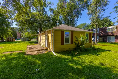 124 S Jackson Boulevard, Chesterton, IN 46304 - Photo 1