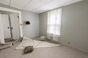 311 Howard St, Shelbyville, IN 46176 - Photo 5