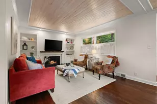 1602 Oaks Ct, Long Beach, IN 46360 - Photo 9