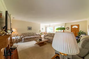 676 E Oak Hill, Chesterton, IN 46304 - Photo 9
