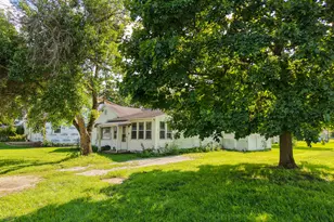 110 N Main St, Morocco, IN 47963 - Photo 35