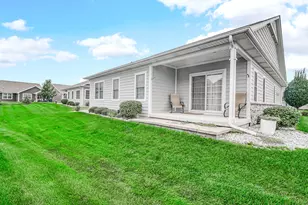 10370 White Sand Ln, Dyer, IN 46311 - Photo 3