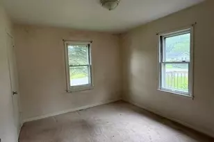 3600 St Joseph Pl, Hobart, IN 46342 - Photo 9