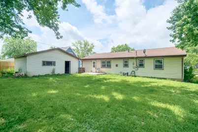 703 Dearborn Road, Valparaiso, IN 46385 - Photo 5